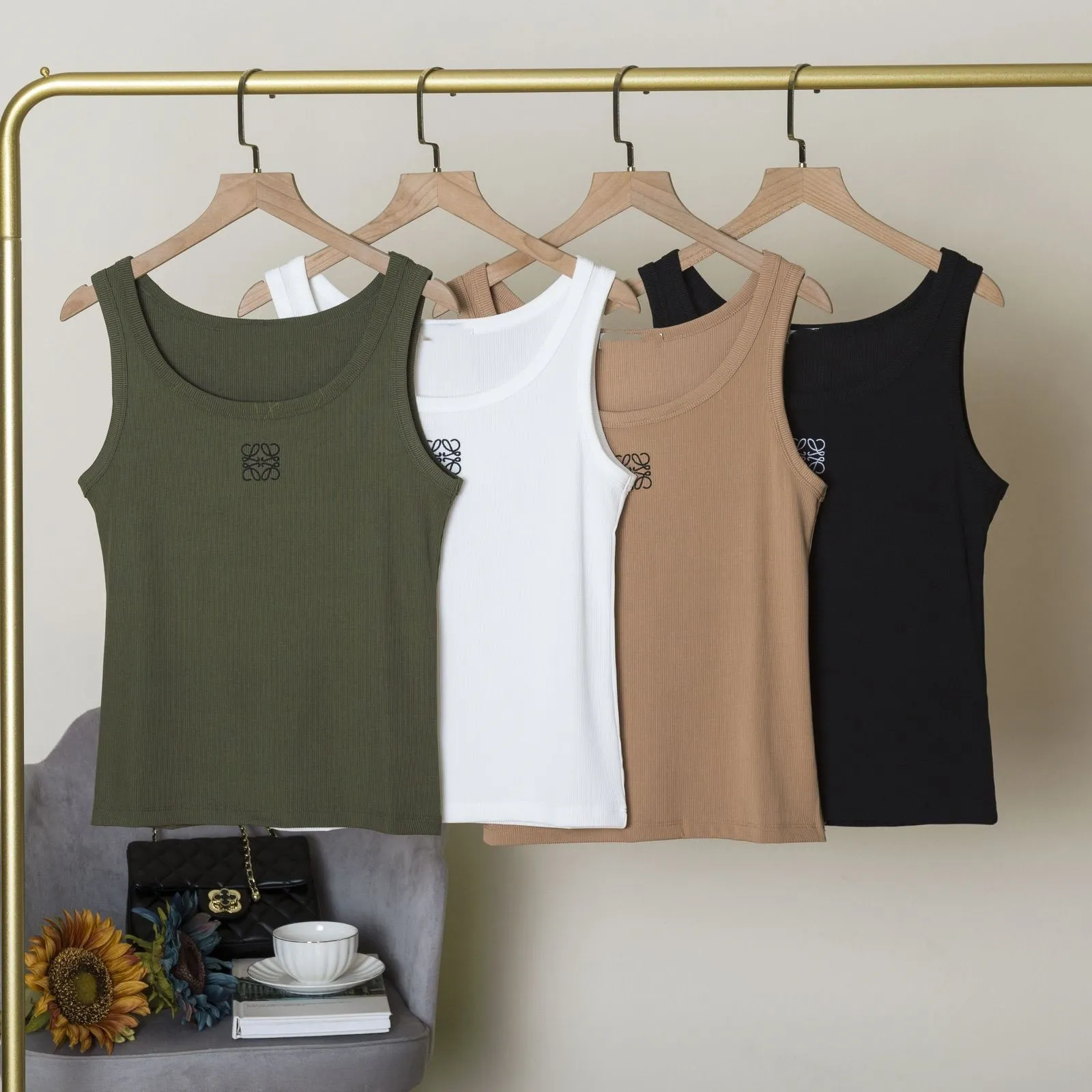 【S-XL】一枚でもお洒落 着回しやすい タンクトップ