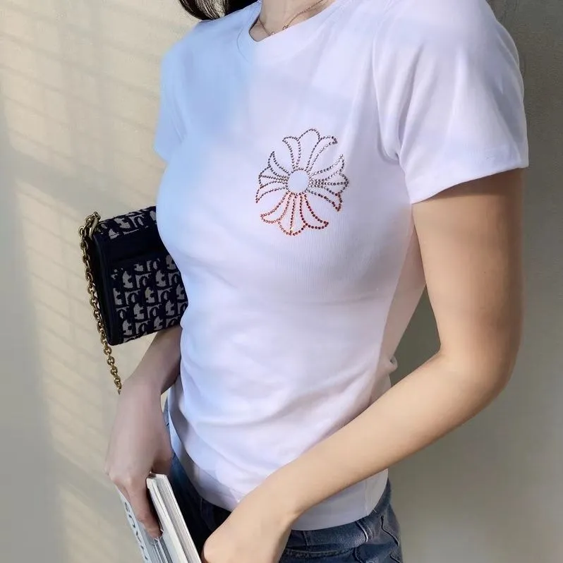 大注目 着瘦せ 大活躍 気質いい  爆売れ中 ファッション 大人気 シンプル  夏  Tシャツ