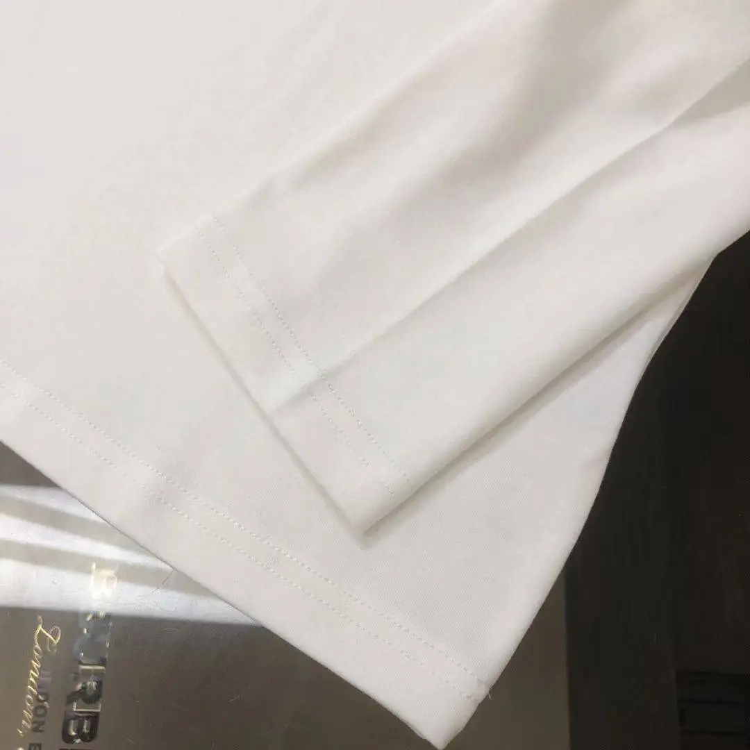 今季も大流行 高級感 大注目 日常 カジュアル  超ファッション 大人気 ラウンドネック 長袖 Ｔシャツ