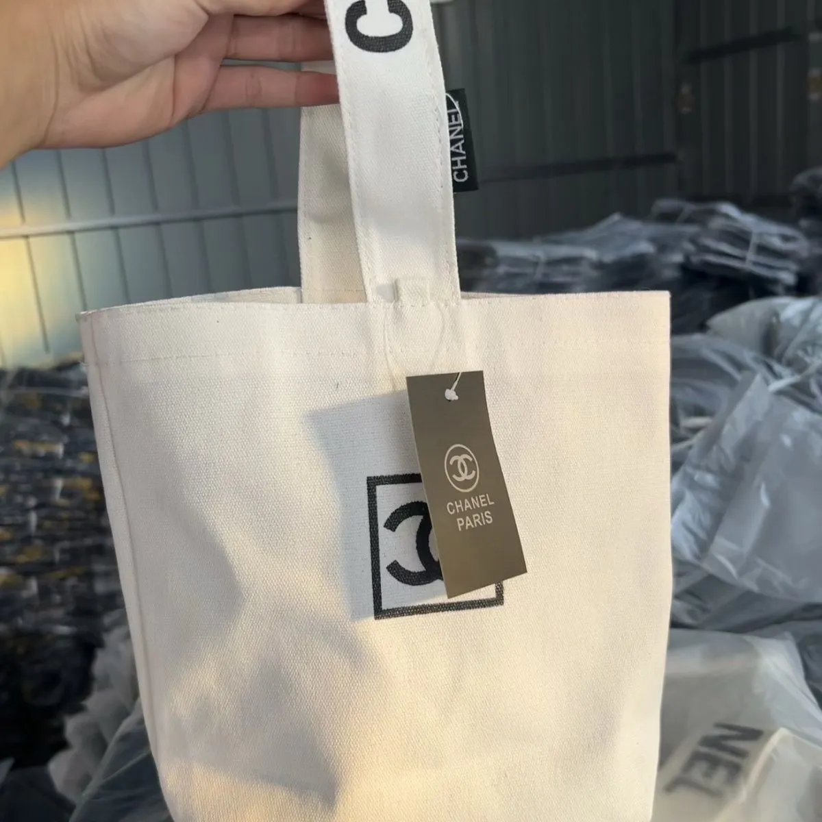 【激安1円！！】売り切れ必至 大人気 シンプル 通勤 お出かけ  レディース キャンバスバッグ