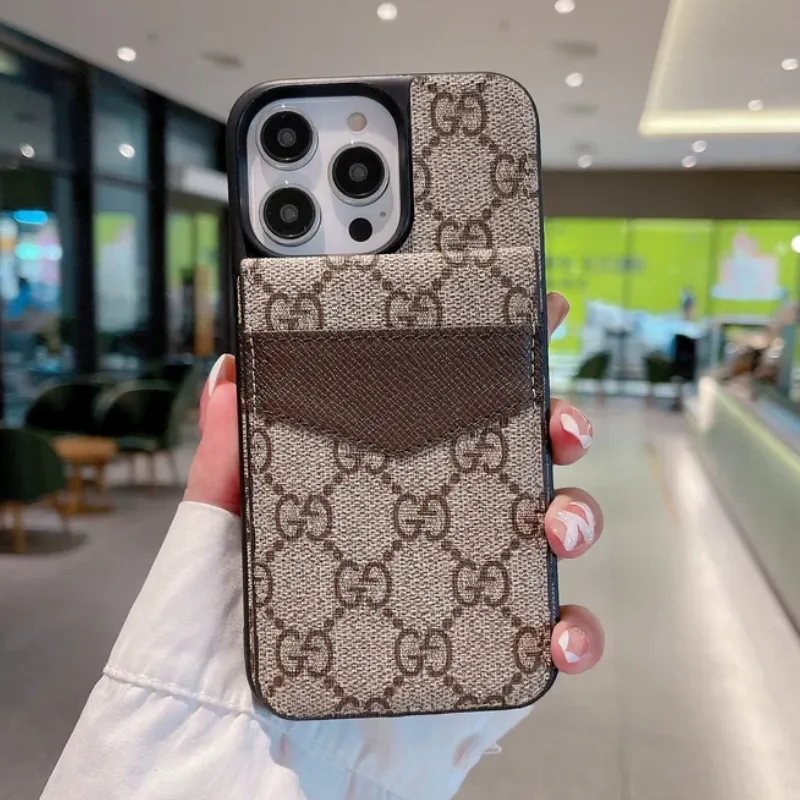 デザイン感 耐久性 カードホルダー付き高級iPhone用レザーケース - 2-in-1デザイン