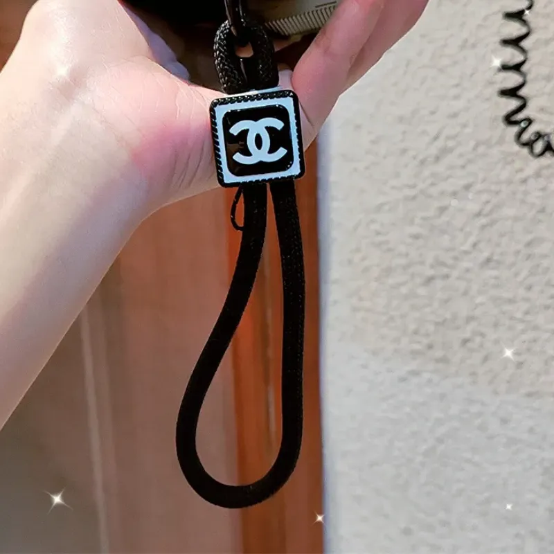 新作 トレンド シンプル 軽量 クラシック モダン 高品質 スマホチェーン