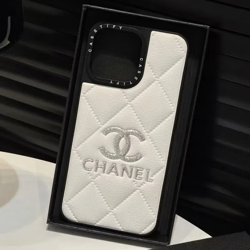絶対流行 シンプル スタイリッシュ 高品質 フィット感 手触り良くモダン スマホケース