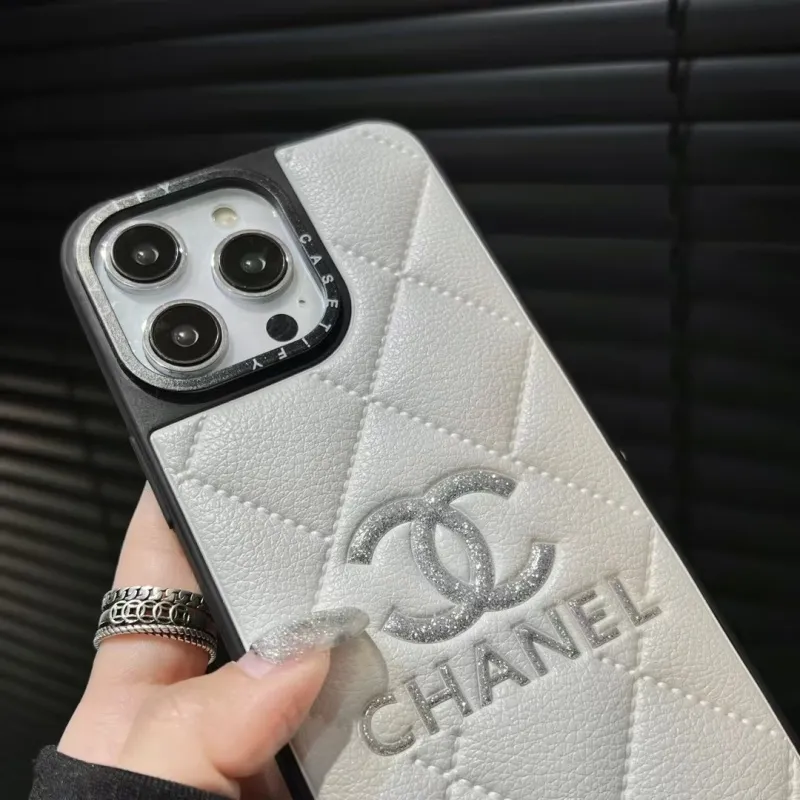 絶対流行 シンプル スタイリッシュ 高品質 フィット感 手触り良くモダン スマホケース