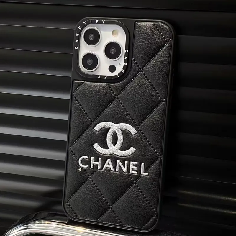 絶対流行 シンプル スタイリッシュ 高品質 フィット感 手触り良くモダン スマホケース