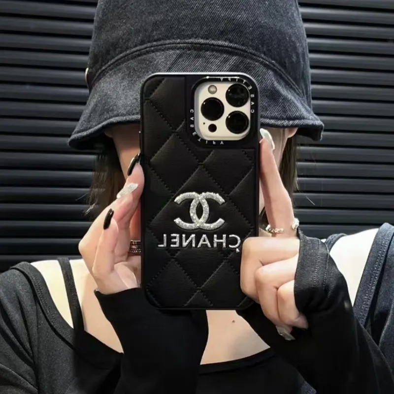 絶対流行 シンプル スタイリッシュ 高品質 フィット感 手触り良くモダン スマホケース