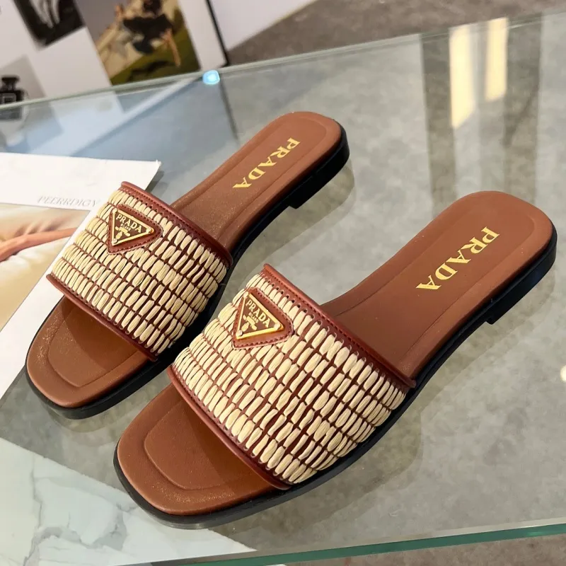 『35-42』安定感抜群 おしゃれ シンプル ユニーク 軽量 高品質 スリッパ
