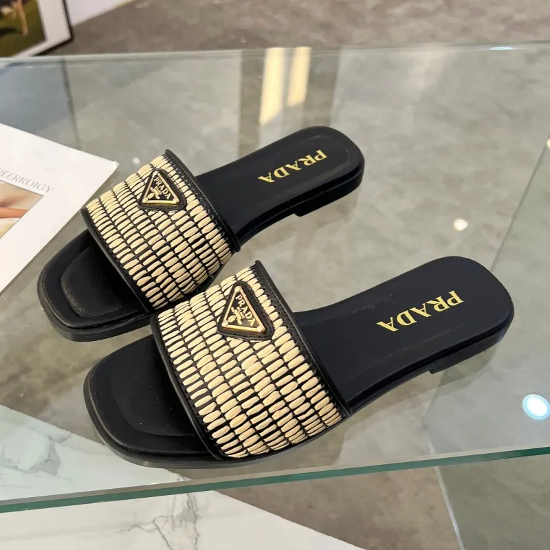 『35-42』安定感抜群 おしゃれ シンプル ユニーク 軽量 高品質 スリッパ