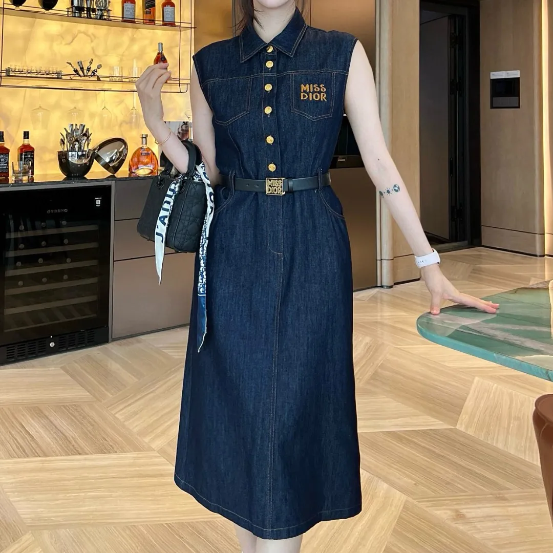 『S-L』新作 高級感 ミニマル クラシック レターフラワー刺繍 ベルト付き ラペルカラー ノースリーブ ワンピース
