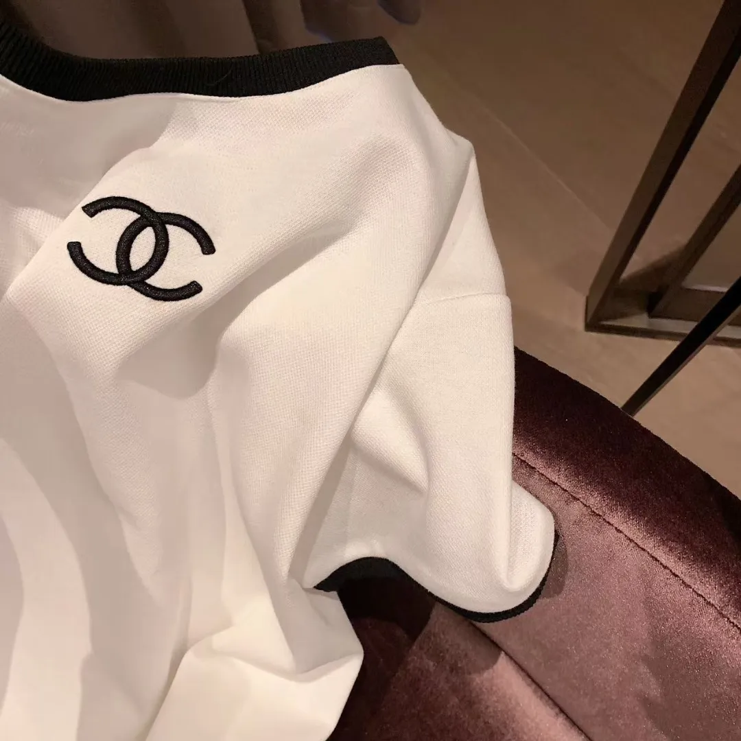 『S-L』あなたにピッタリ 特別感のある一品 長く愛用できる ゆったりシルエット ワンピース