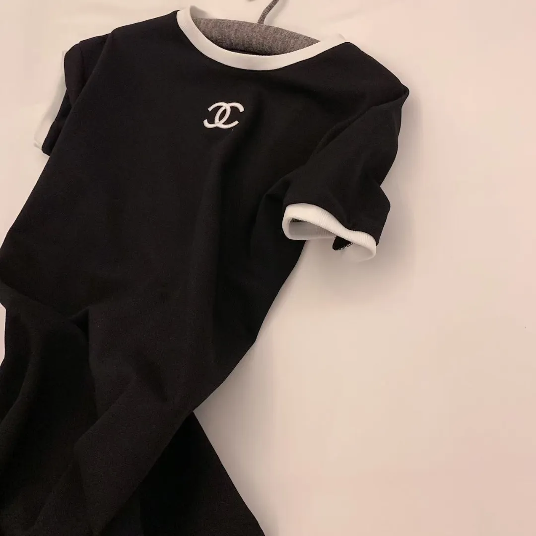 『S-L』あなたにピッタリ 特別感のある一品 長く愛用できる ゆったりシルエット ワンピース