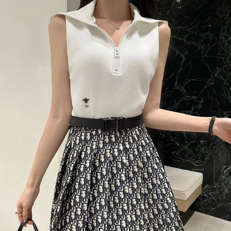 『S-L』元気いっぱい ガーリッシュ 若見え 着瘦せ 合わせやすい 大人可愛いセーラーカラーワンピース