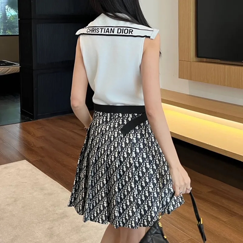 『S-L』元気いっぱい ガーリッシュ 若見え 着瘦せ 合わせやすい 大人可愛いセーラーカラーワンピース