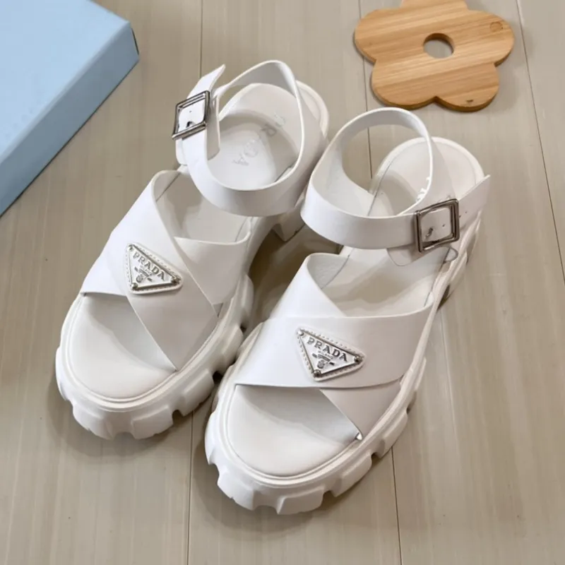 『35-41』 売れ筋 高品質 おしゃれ デザイン感 エレガント 合わせやすい サンダル