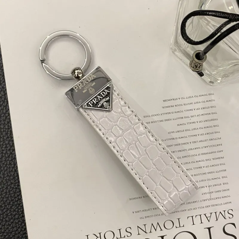 大活躍 ファッション シンプル 高品質 軽量 耐摩耗性  モダン キーホルダー