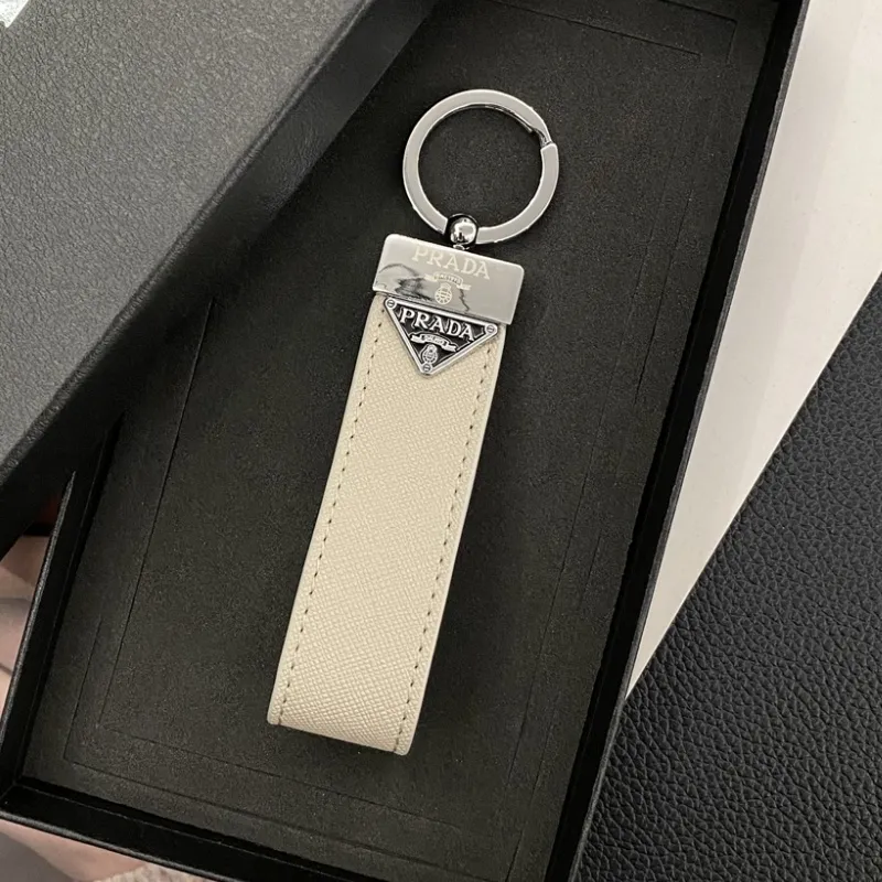 大活躍 ファッション シンプル 高品質 軽量 耐摩耗性  モダン キーホルダー