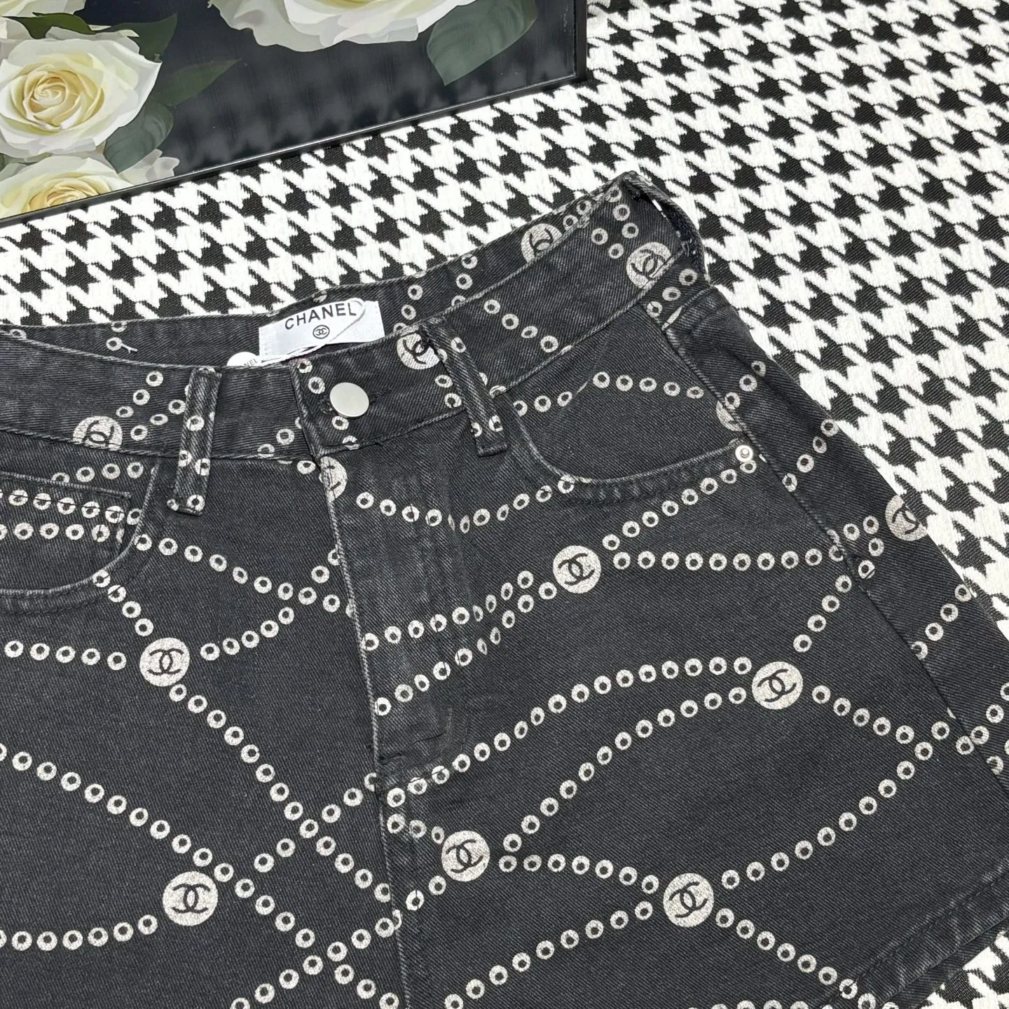 『S-XL』早春 新作 スタイリッシュ レーザーチェーン ハイウエスト スリミング デニムショーツ
