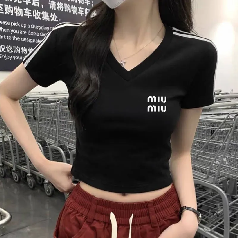 『S-XL』上品 トレンド 着瘦せ 高品質 若見え ストレッチフェミニン セクシー  VネックＴシャツ