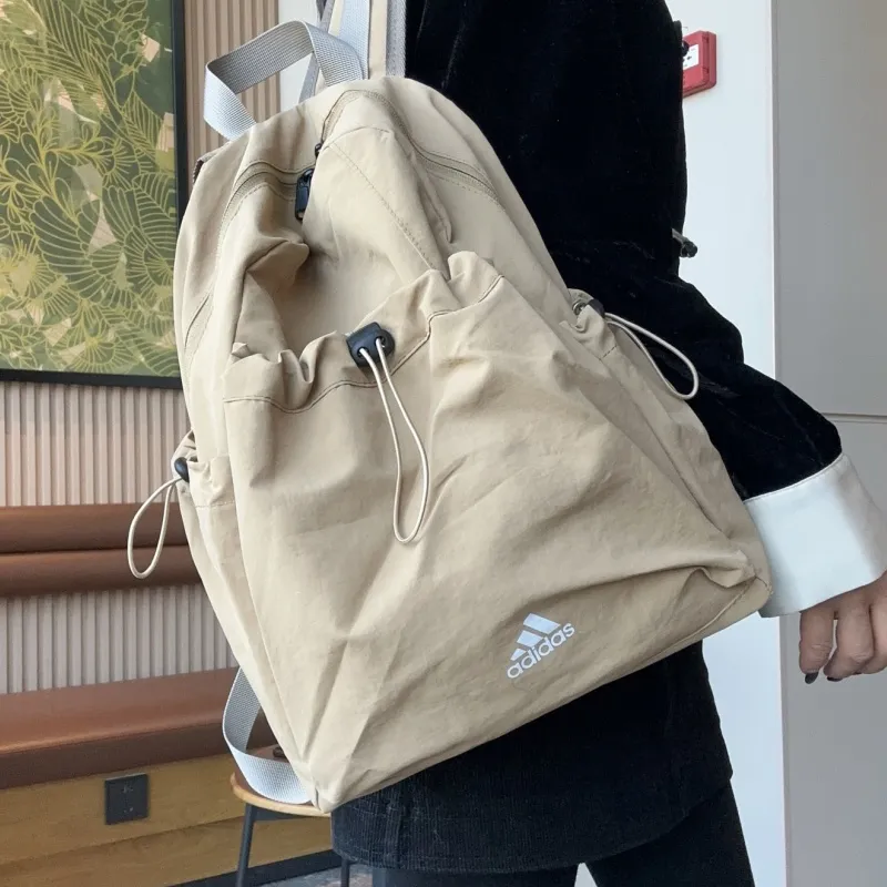 新作入荷 トレンド シンプル 高品質 大容量 耐久性 軽量リュックサック