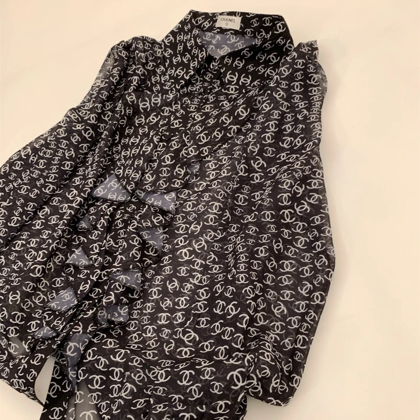 『S-L』透け感 フェミニン 軽やか 上品 フリル レース シフォン シャツ