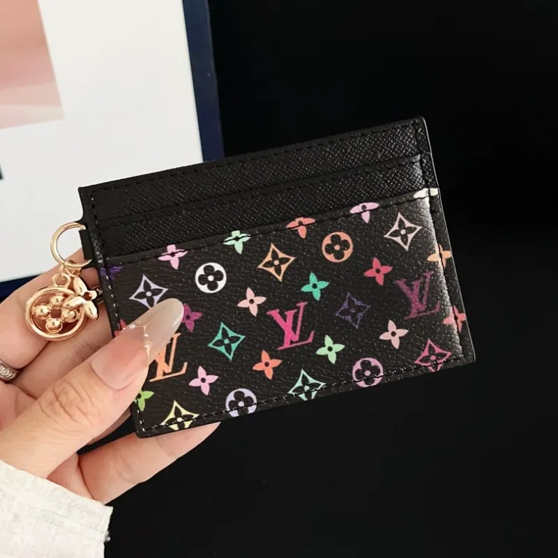 人気商品 おしゃれ 軽量 シンプル クラシックスウィート ポケット多数 カードケース 財布