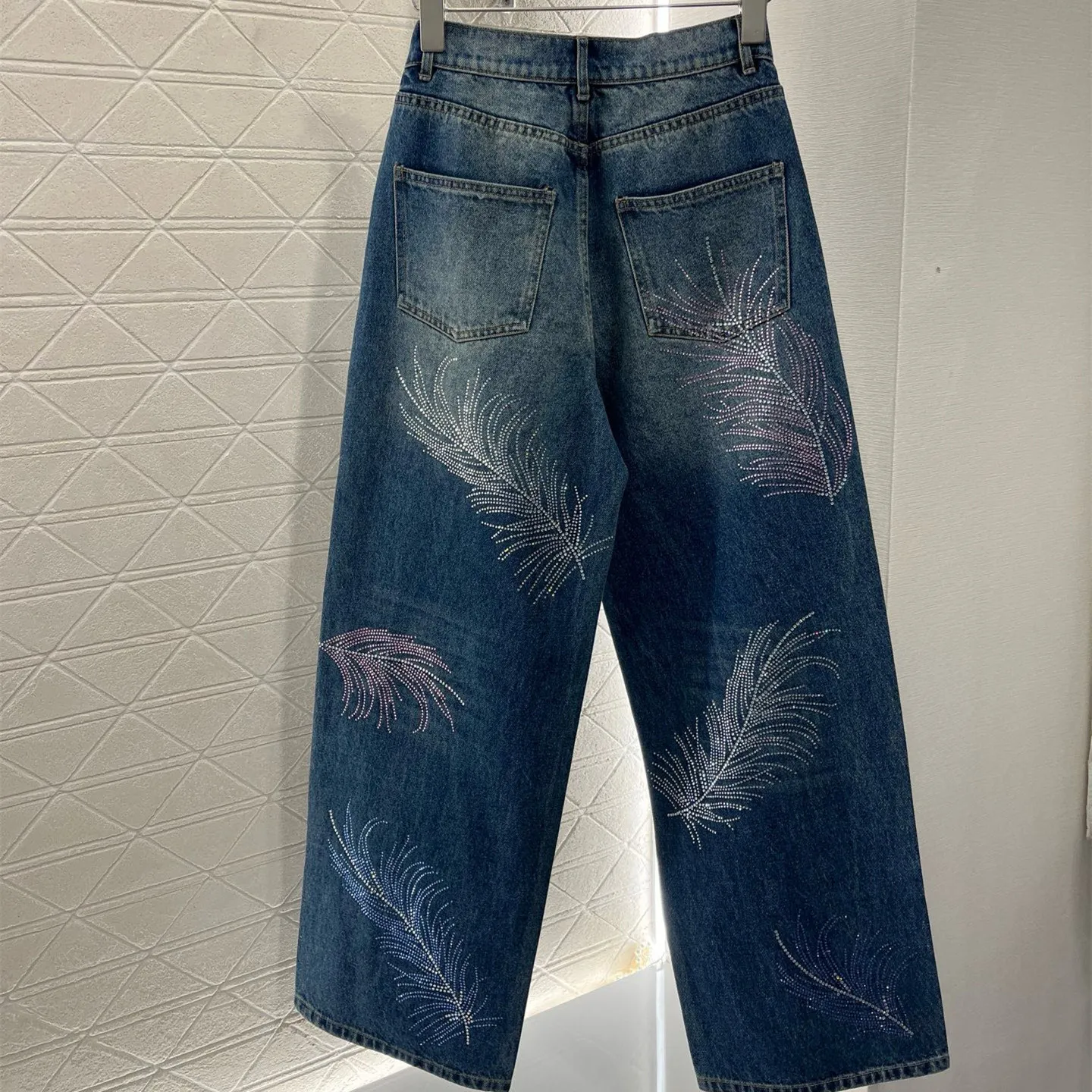 『S-L』ツイル デニム 素材 柔らかい 快適 フェザー スワロフスキー ディストレス ワイド ジーンズ