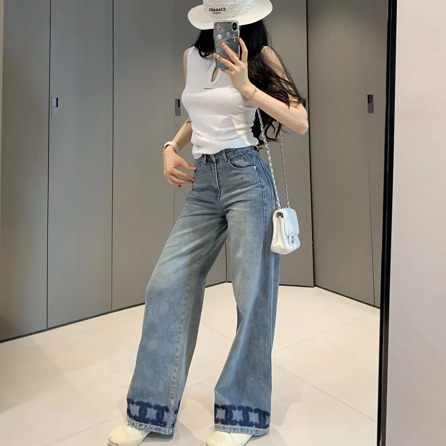 『S-L』おしゃれ ウォッシュ 色落ち防止 加工 デニム 生地 ロゴ 裾 プリント ジーンズ ストレート パンツ