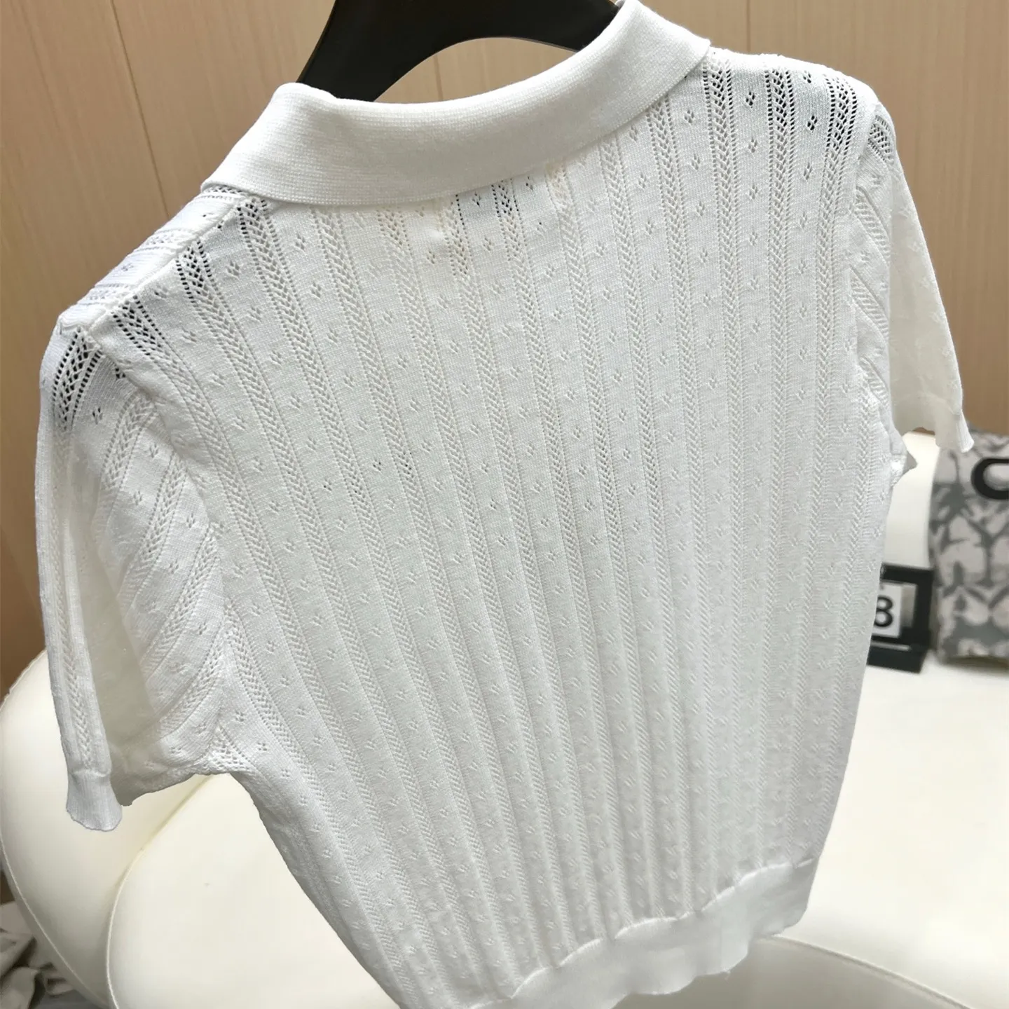 『S-L』クラシック 高級感 ミニ ポロ カラー デザイン 縦 ストライプ ジャカード 透かし 編み ポロ 半袖 ベスト