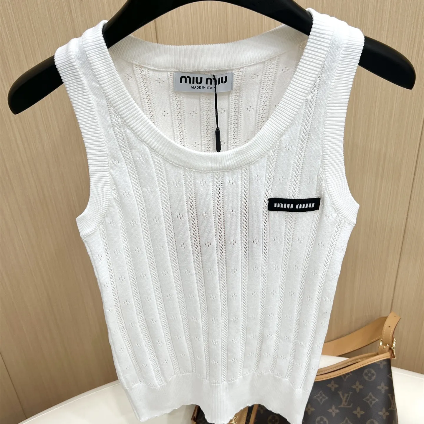 『S-L』クラシック 高級感 ミニ ポロ カラー デザイン 縦 ストライプ ジャカード 透かし 編み ポロ 半袖 ベスト