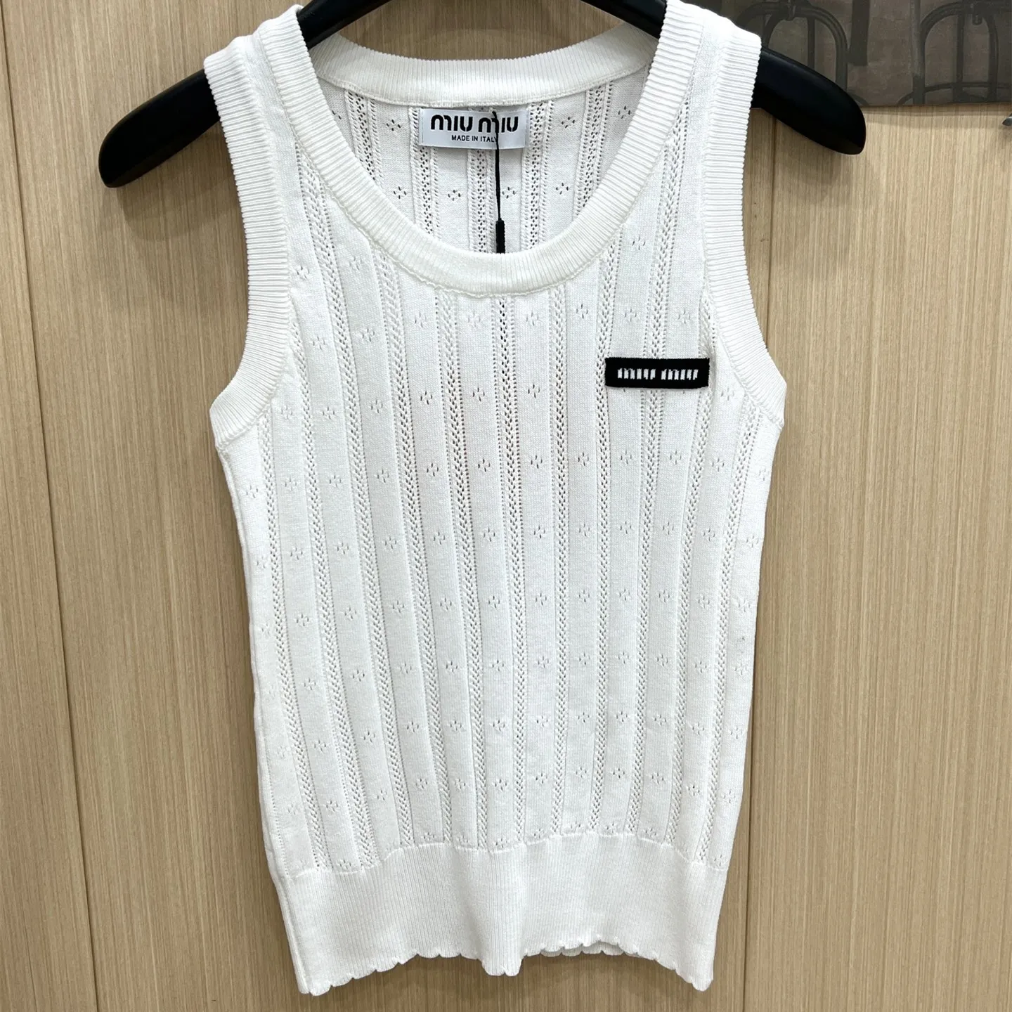 『S-L』クラシック 高級感 ミニ ポロ カラー デザイン 縦 ストライプ ジャカード 透かし 編み ポロ 半袖 ベスト
