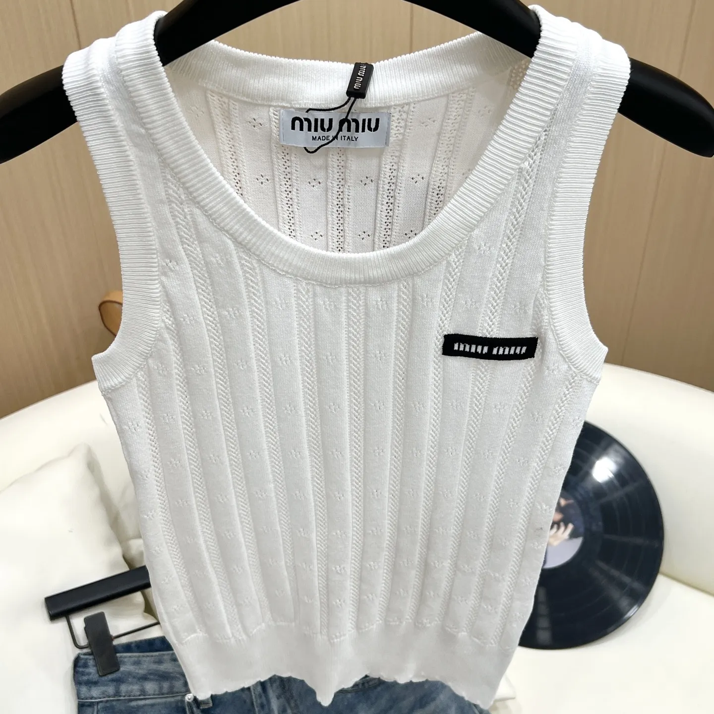 『S-L』クラシック 高級感 ミニ ポロ カラー デザイン 縦 ストライプ ジャカード 透かし 編み ポロ 半袖 ベスト