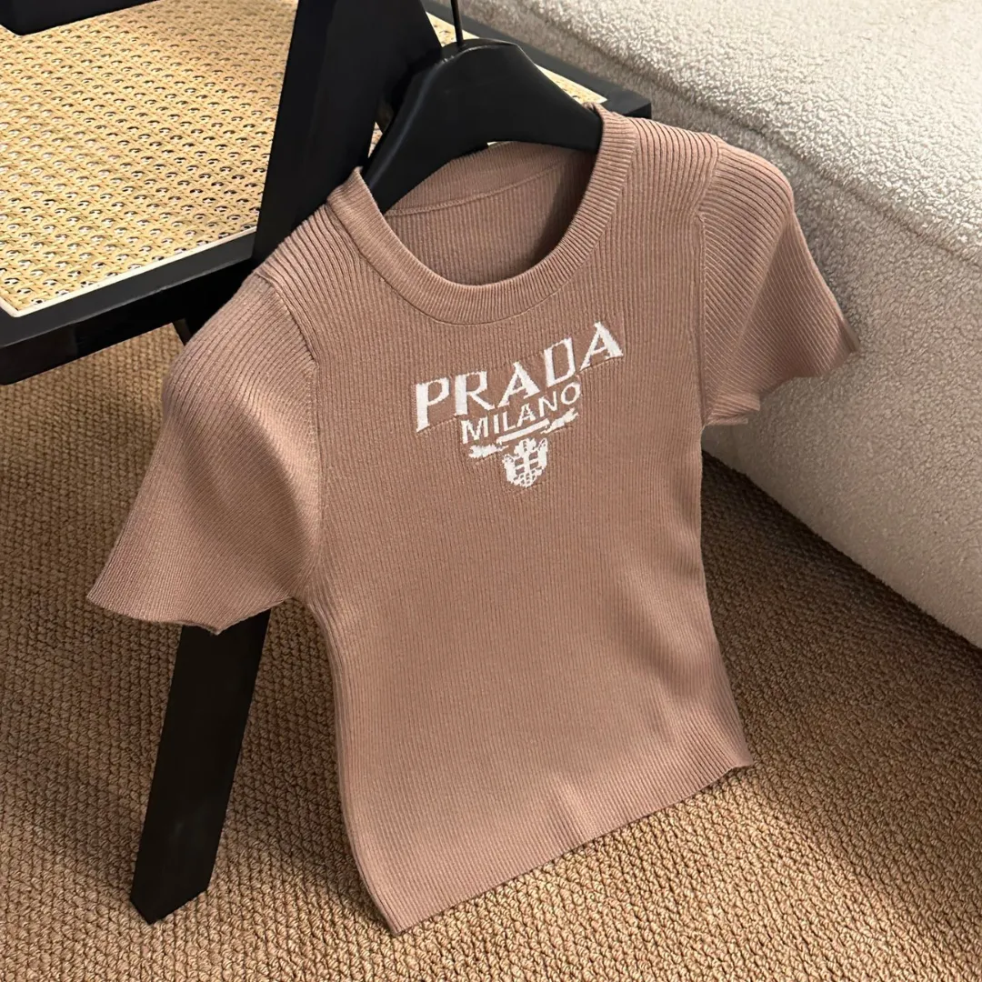 『フリーサイズ』着心地良い 人気上昇中 カジュアル ニット生地 3カラー 弾力性 スリム Ｔシャツ