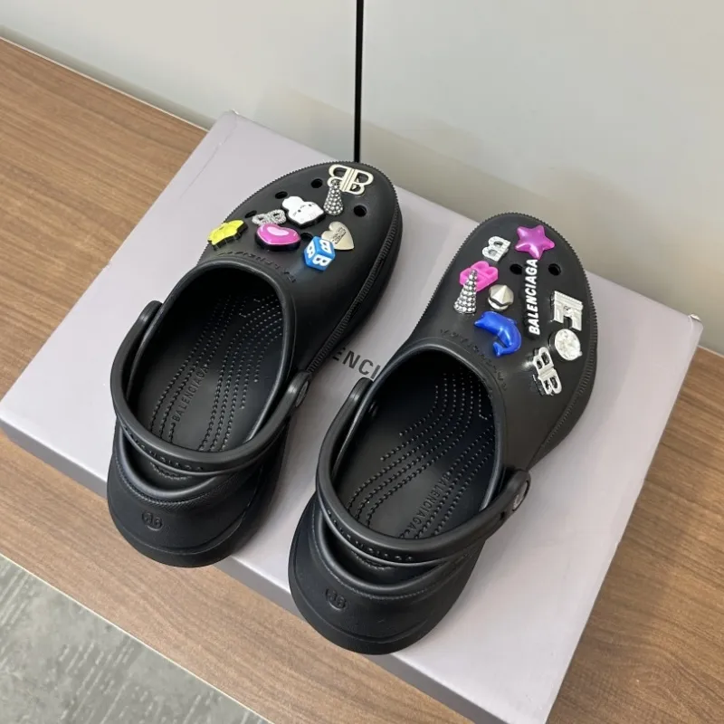 『35-41』トレンド 快適フィット 長時間履ける 通気性抜群 軽量ソール 脱着簡単 洗える クールサンダル