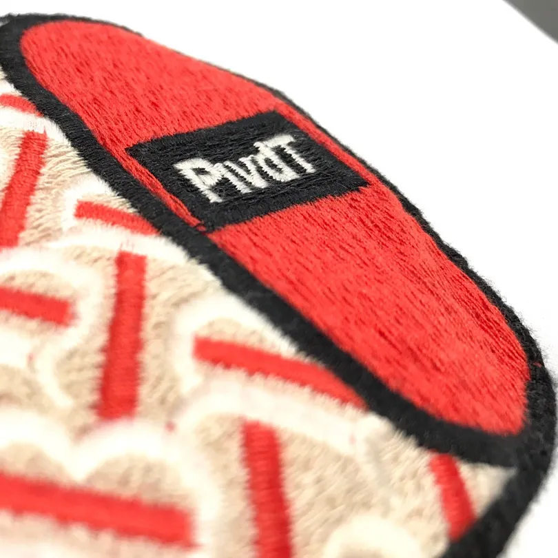 『フリーサイズ』超人気商品 大活躍 組み合わせやすい ルーズ ラウンドネック 刺繍 Tシャツ