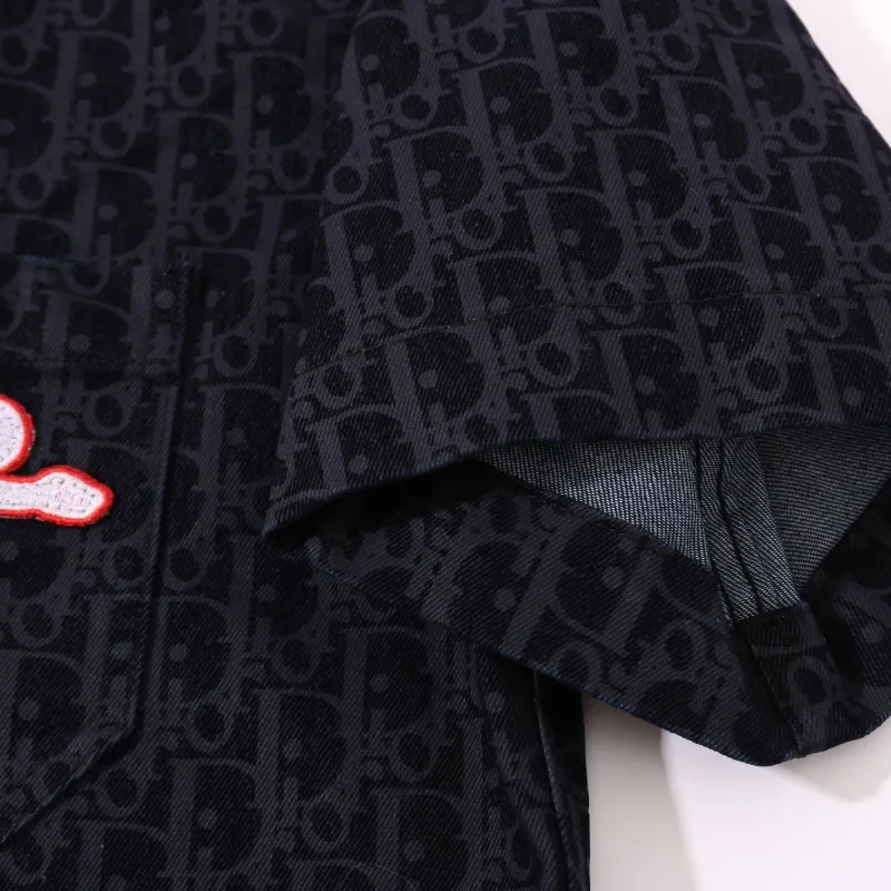 『XS-L』人気上昇中 サーペント刺繍 存在感 絶対欲しい  セットアップ