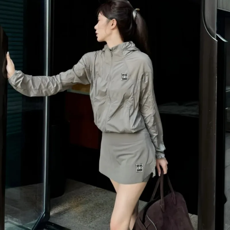 『S-L』元気いっぱい 上品見え シンプル  カジュアル 軽量 細身シルエットセットアップ
