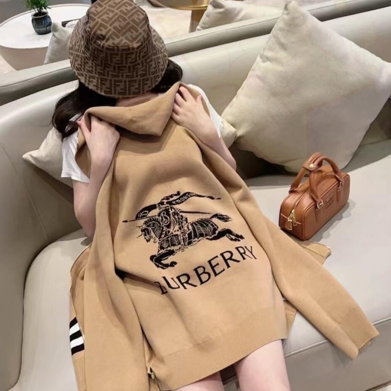 BURBERRY -