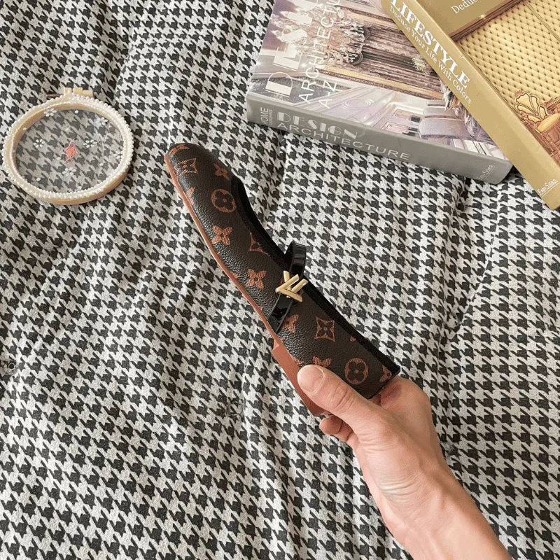 『35-39』LV × 村上隆 芸術的モノグラムと最高級革の邂逅 サンダル