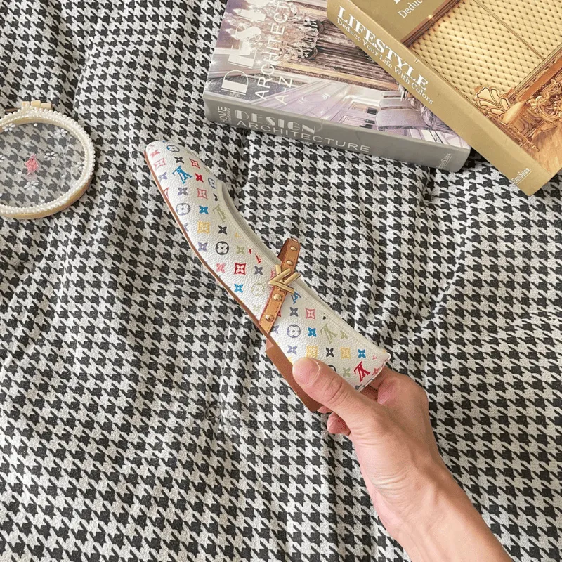 『35-39』LV × 村上隆 芸術的モノグラムと最高級革の邂逅 サンダル