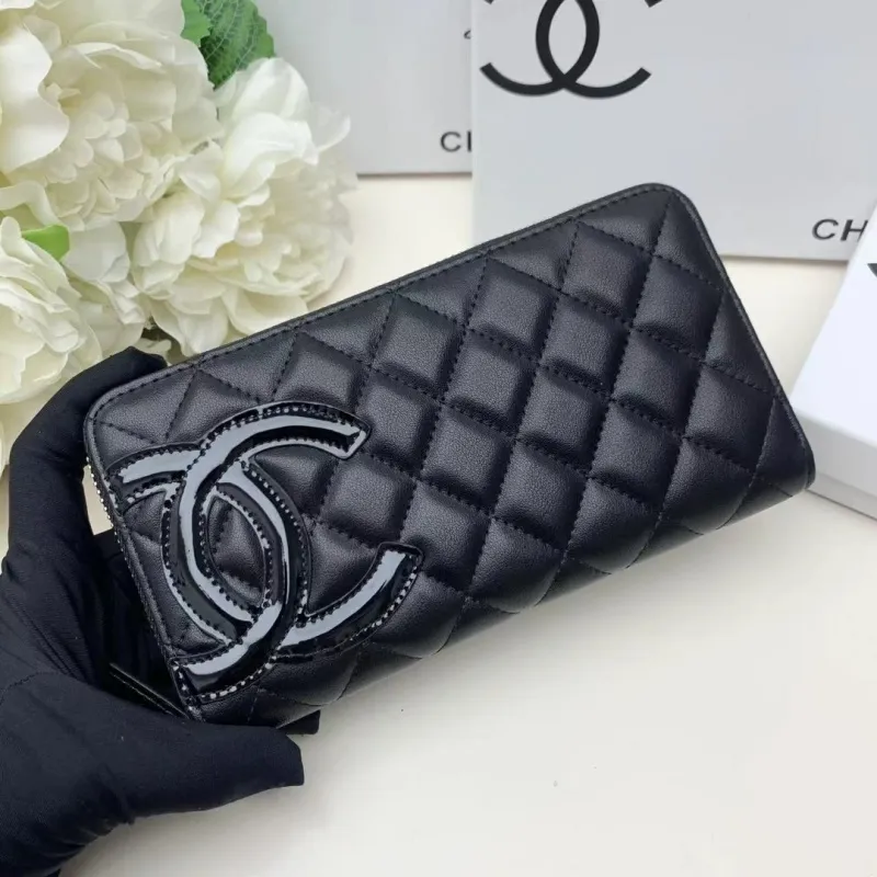 売り切れ必至 軽量 高品質 魅力的 シンプル 合わせやすい デザイン満点  財布