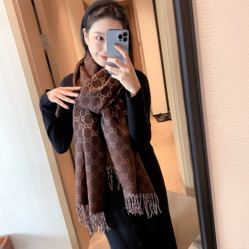気上昇中 秋冬必須 防寒 シンプル おしゃれ スカーフ