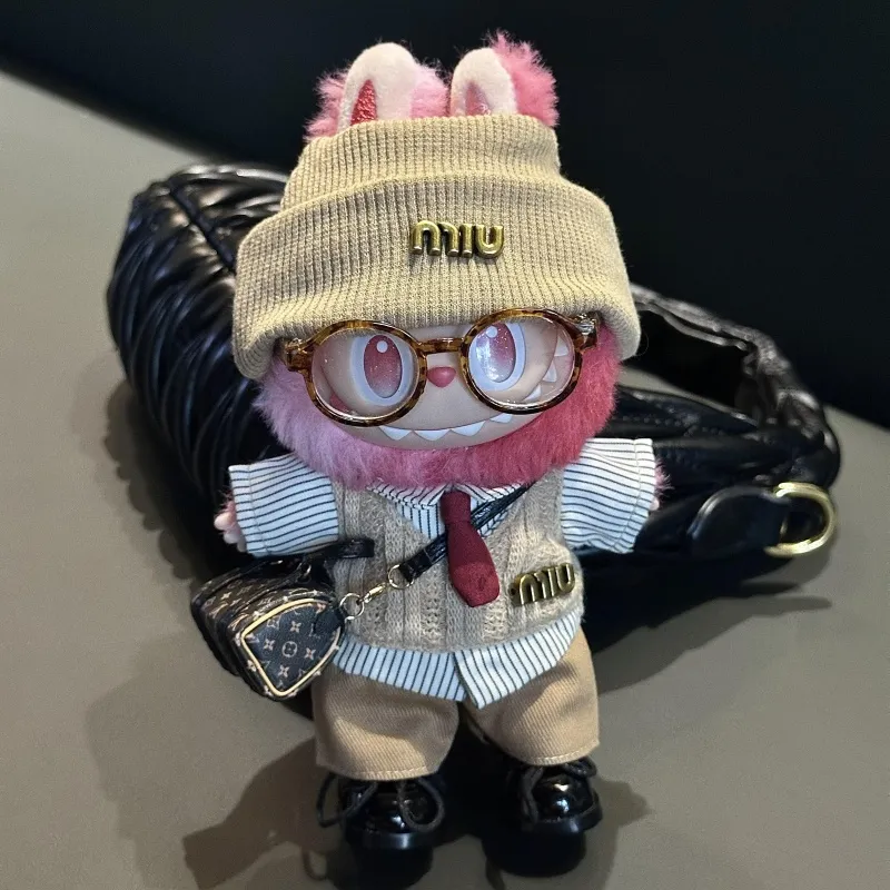 「人形を含まず」話題沸騰中 取り入れたい シンプル 可愛い labubuぬいぐるみペンダント服 服だけ
