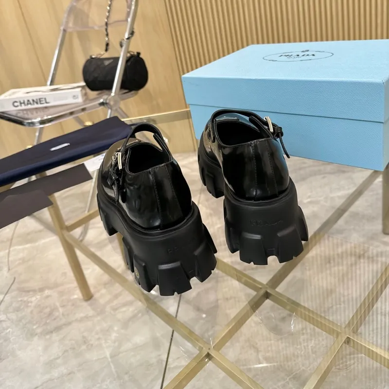 『225-250』激売れ中 美人度アップ ファッション プラットフォーム シューズ