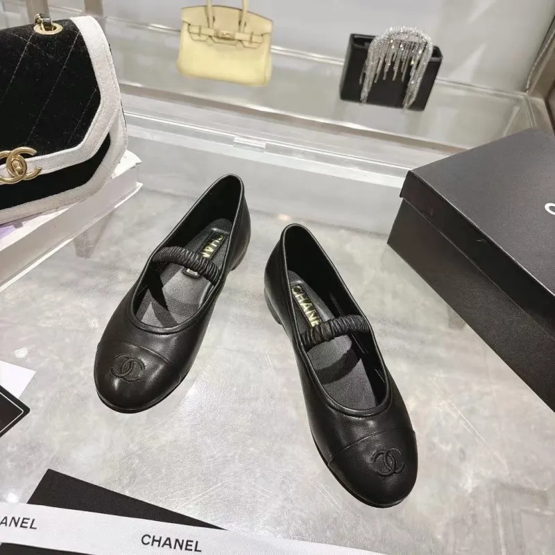 『225-250』今季も大流行 組み合わせやすい ノームコア フラットヒール 丸トゥ シューズ