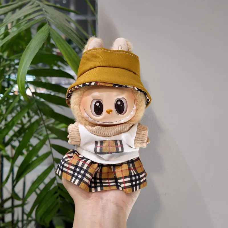 「人形を含まず」人気爆発中 元気いっぱい レトロ チェック柄  labubuぬいぐるみペンダント服 服だけ