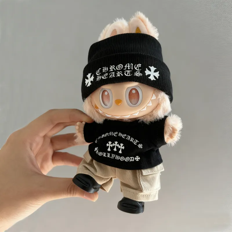 「人形を含まず」今季も大流行 組み合わせやすい おしゃれ labubuぬいぐるみペンダント服 服だけ