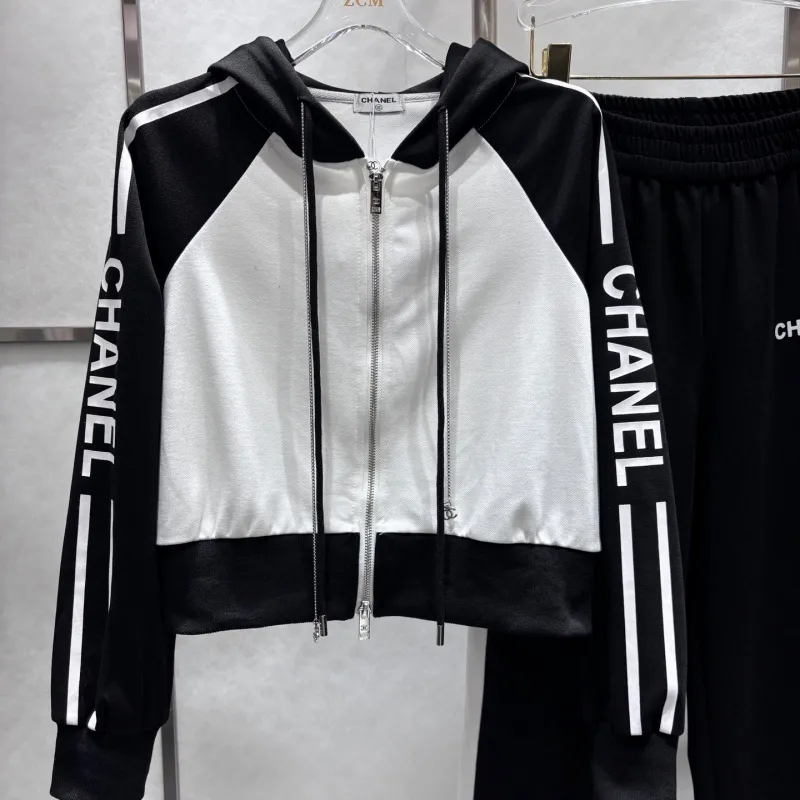 『S-L』激売れ中 絶対欲しい カジュアル フード付き 切り替え セットアップ