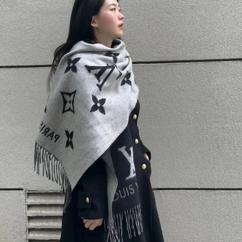 今季も大流行 魅力的 人気上昇中 キレカジ ファッション アルファベット ふわふわ スカーフ