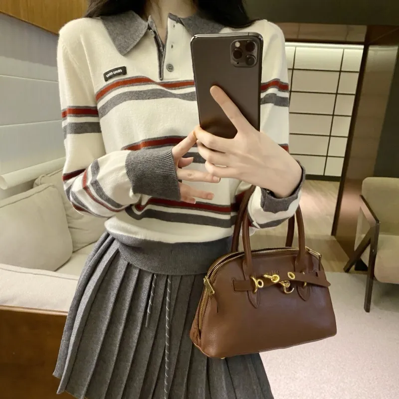 『フリー』好感度100％ 質感のいい ガーリッシュ 折り襟 ニット生地 セットアップ