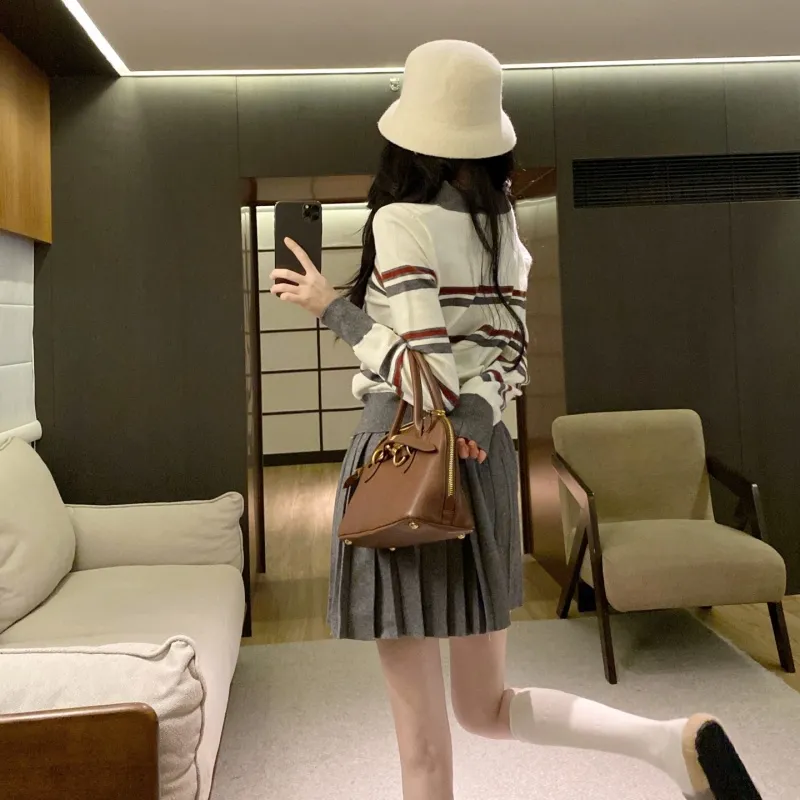 『フリー』好感度100％ 質感のいい ガーリッシュ 折り襟 ニット生地 セットアップ